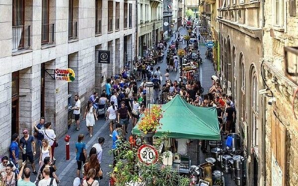 Nove vie da non perdere