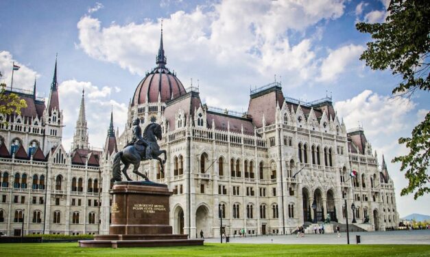 Visita al Parlamento di Budapest